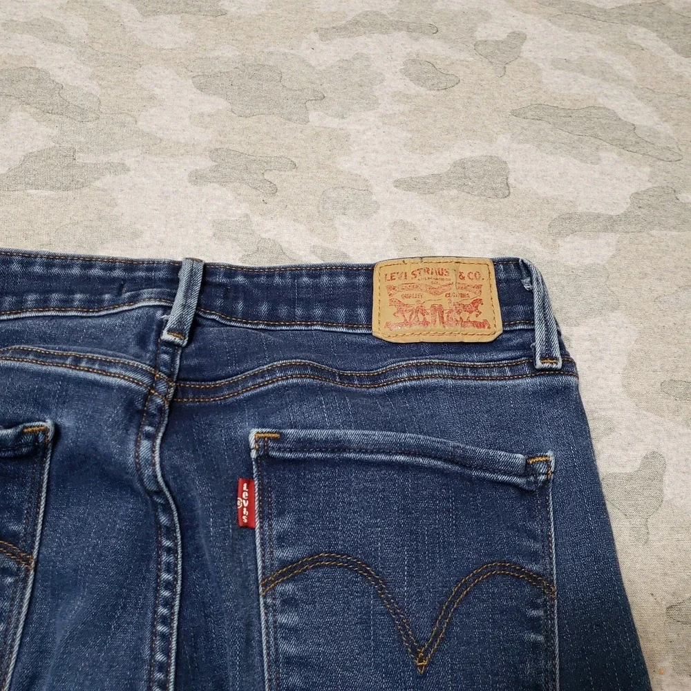 Levi's‎ Jeans Womens 10 Blue Mid Rise Skinny Denim Medium Wash